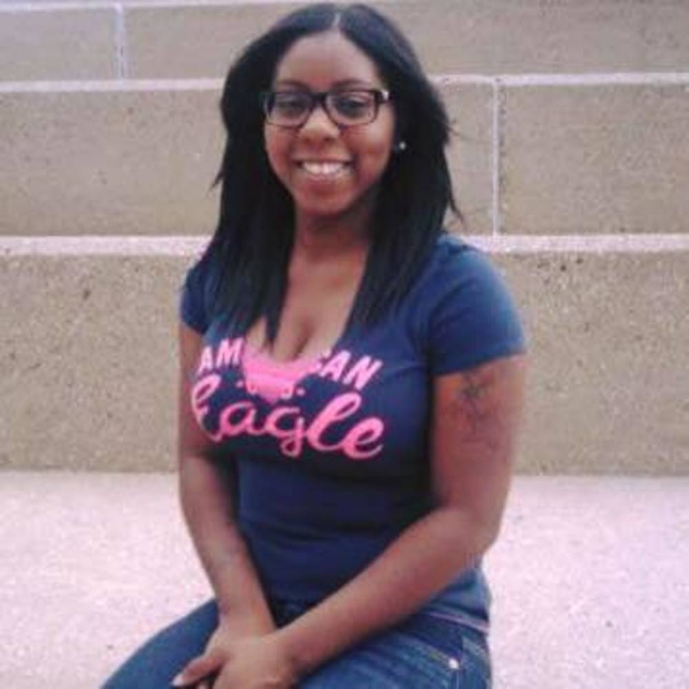 Meet your Posher, Kayla